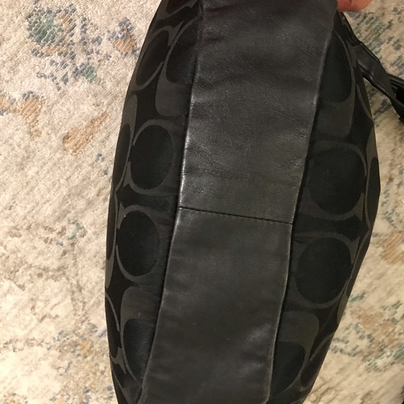 Coach - Picture 5 of 8